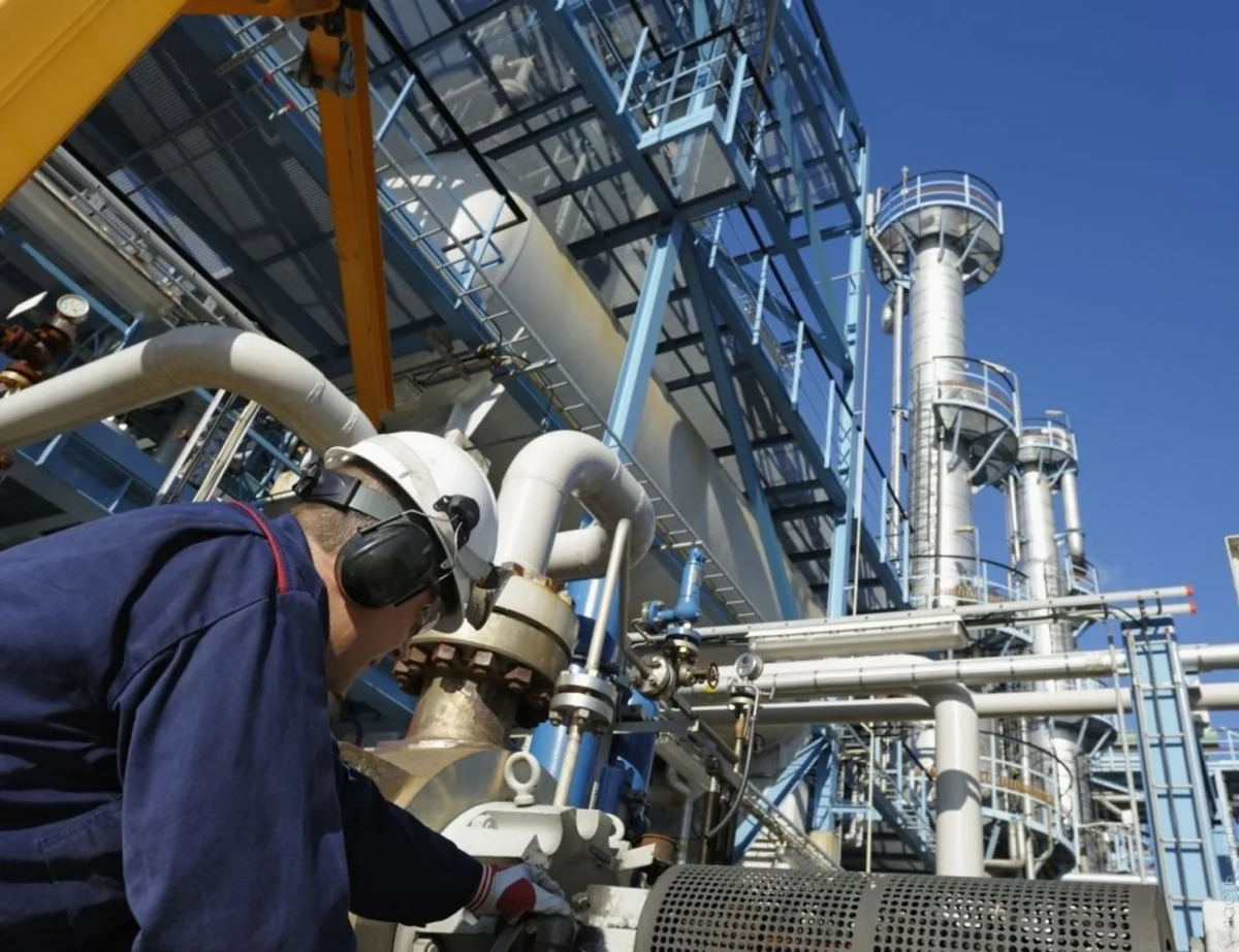 Крупные нефтекомпании подписали контракты с казахстанскими производителями на 240 млн долларов