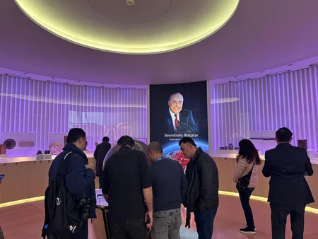 COP29 çərçivəsində Azərbaycana gələn xarici jurnalistlər tarixi, mədəni və nadir eksponatlarla tanış olublar