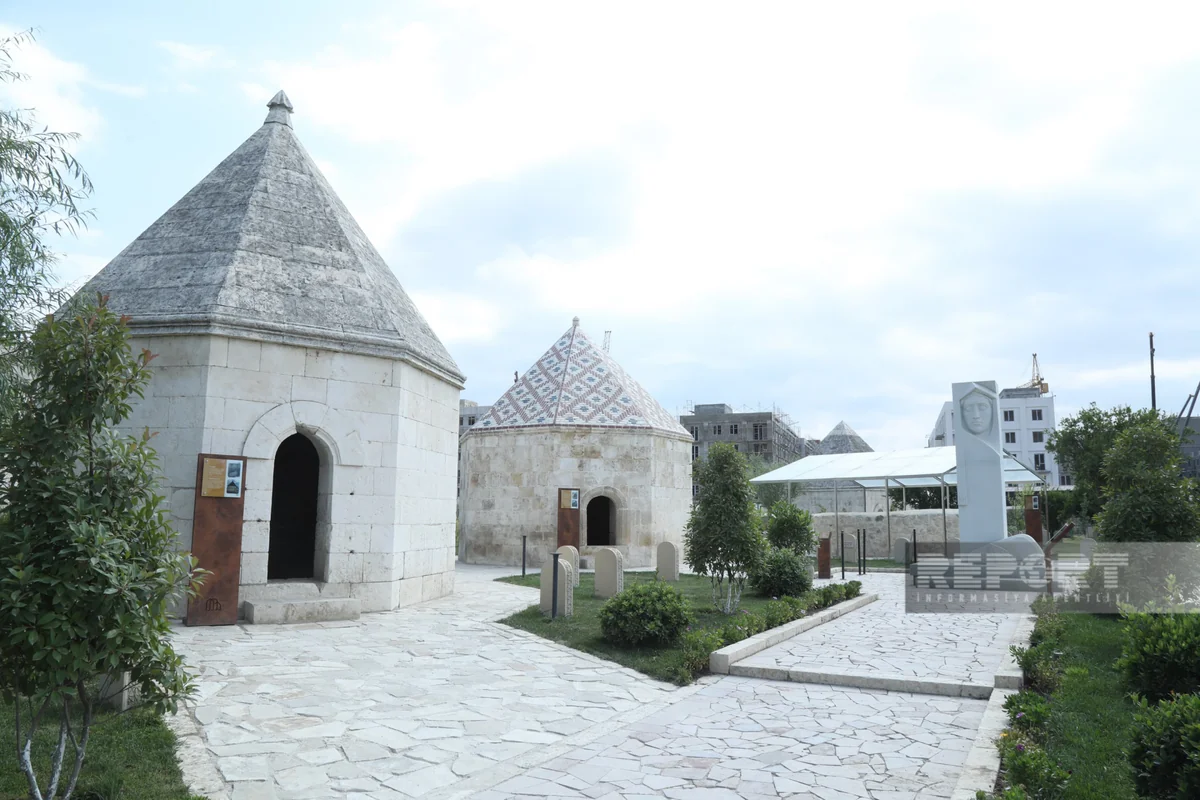 Diplomats visit Imarat Palace Complex in Aghdam - VIDEO