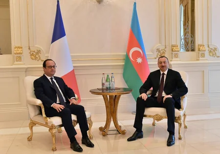 Azərbaycan və Fransa prezidentləri arasında görüş olub