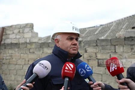 Xəzər rayonunda qanunsuz tikilən qeyri-yaşayış obyektləri sökülüb