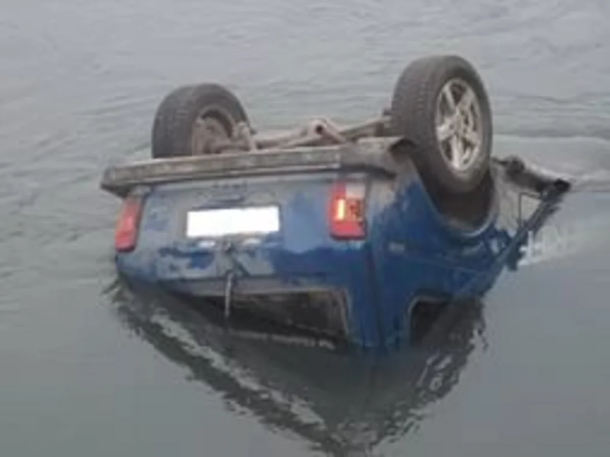 ​Sumqayıtda “Niva” gölə düşüb, sürücü boğulub ölüb