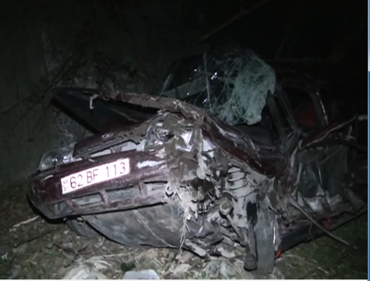 Zaqatalada avtomobil qəzası olub, 3 nəfər yaralanıb