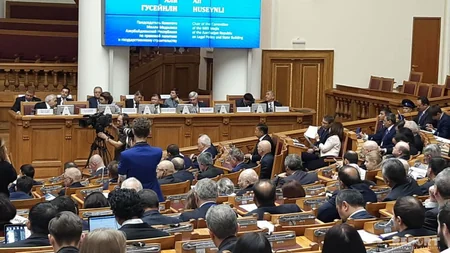 Milli Məclisin sədri Sankt-Peterburqda səfərdədir