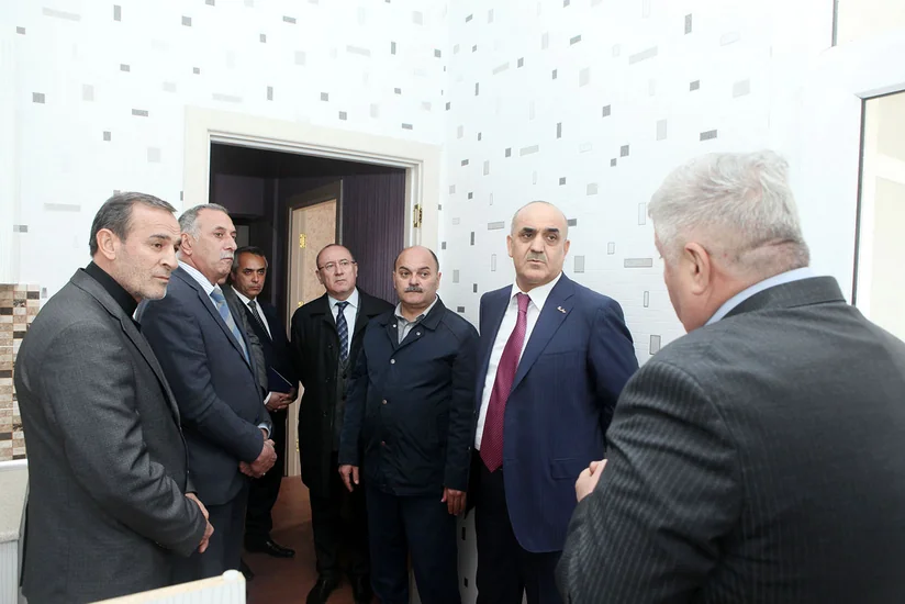 Qarabağ müharibəsi əlilləri və şəhid ailələri üçün inşa etdirilən yaşayış binasının tikintisinə baxış keçirilib