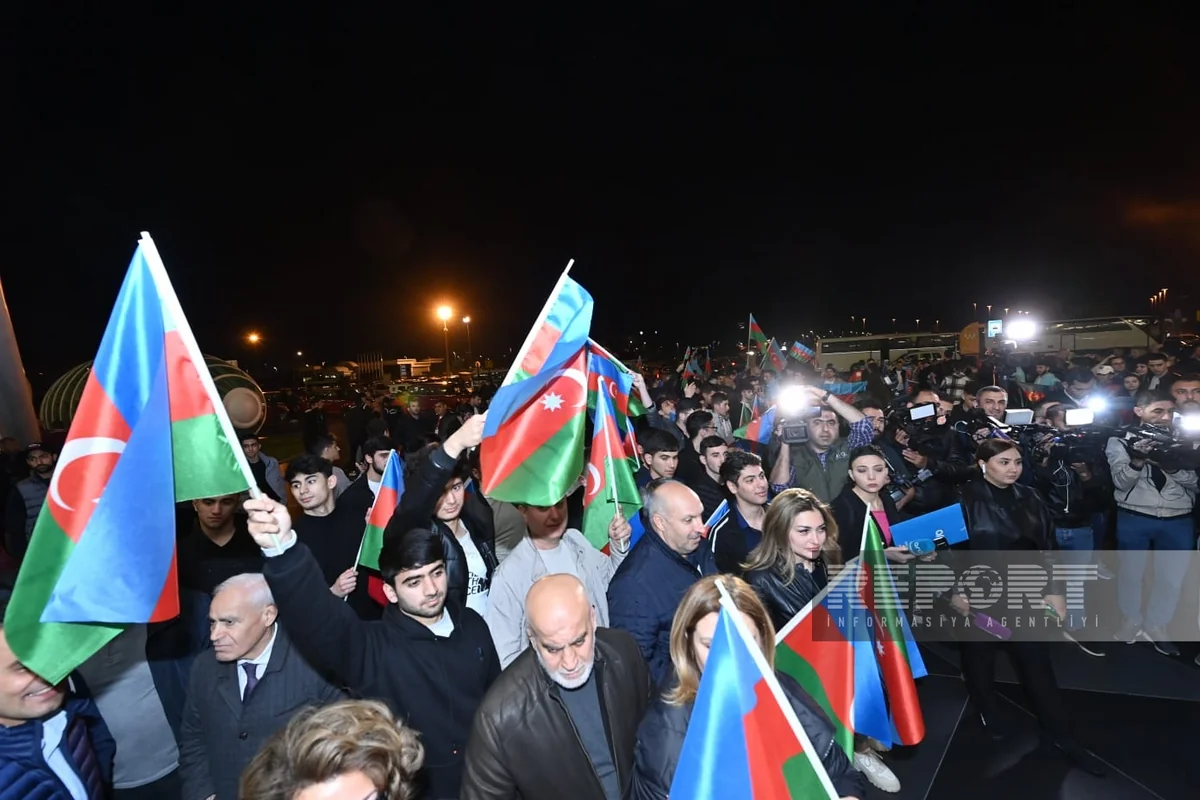 Ağırlıqqaldırma üzrə Azərbaycan millisi coşqu ilə qarşılanıb