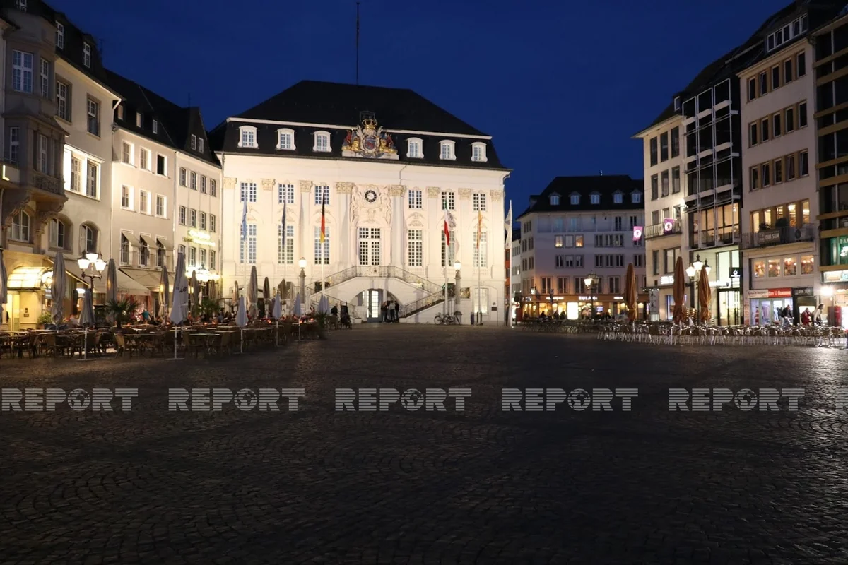 Almaniya pandemiyaya görə tam qapanmaya keçir