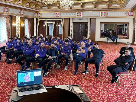 AFFA Hakimlər Komitəsinin sədri “Şamaxı”nın üzvləri ilə görüşüb