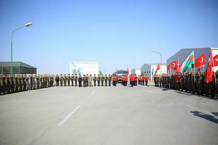 Acıdərə Türk şəhidliyinə yürüş keçirilib