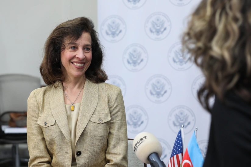 Laura Loxman: Azərbaycanın bərpa olunan enerji sahəsində səylərini alqışlayıram