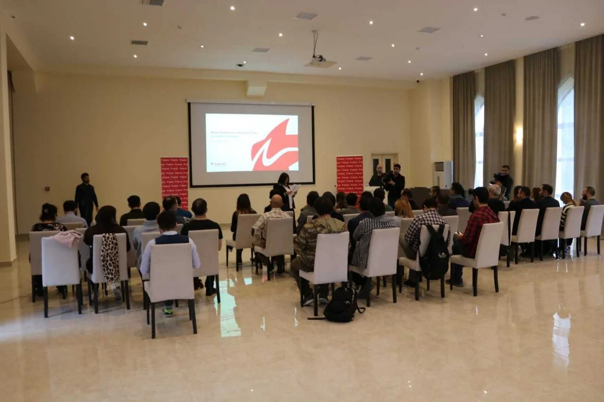“Bakcell” jurnalistlər üçün təlim keçirir