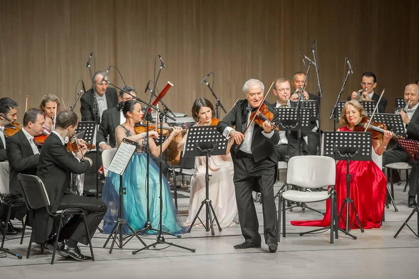 Heydər Əliyev Mərkəzində Vyana Ştraus Festival Orkestrinin konserti olub
