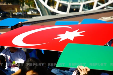 Tbilisidə Zəfər Gününə həsr olunan fləşmob keçirilib