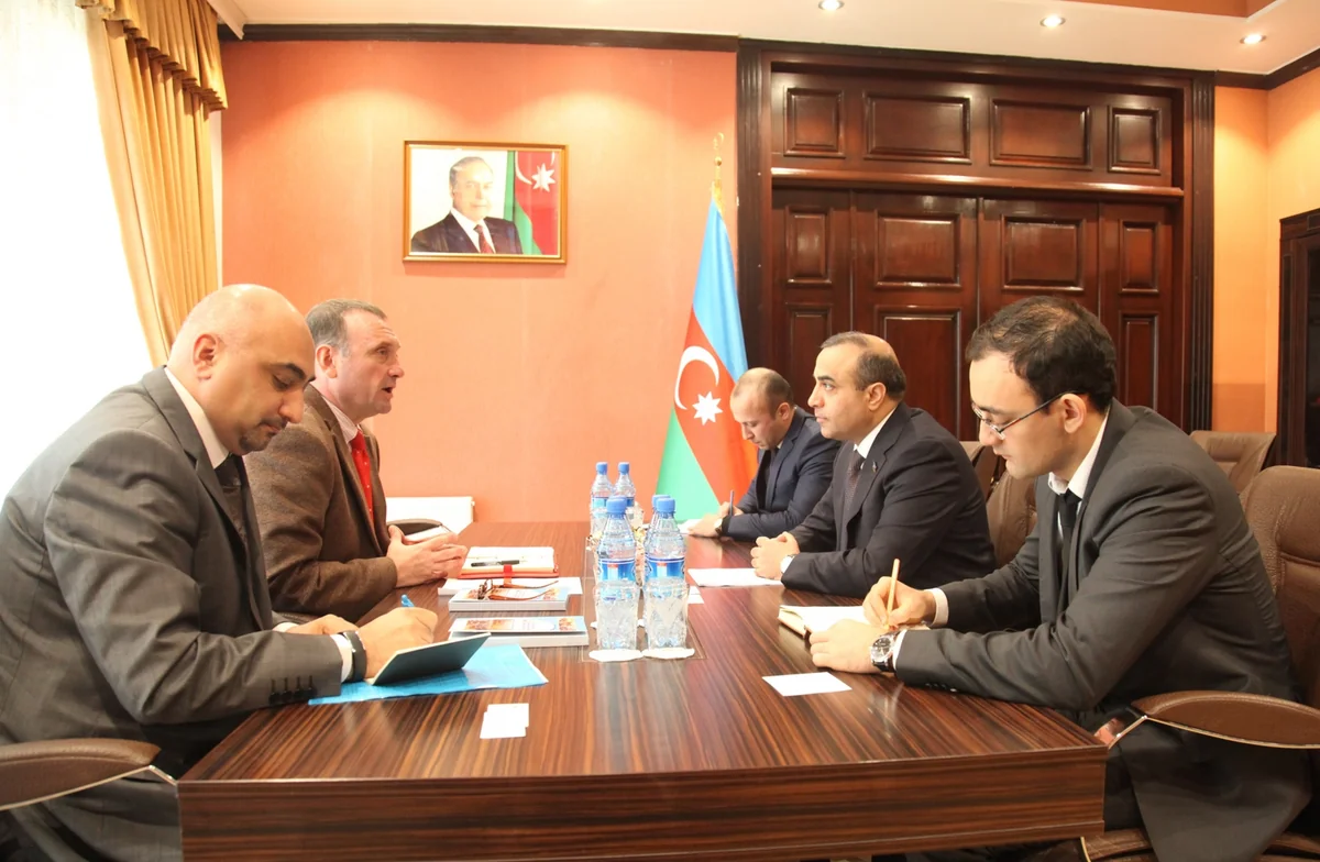 ​Azay Quliyev UNİCEF-in Azərbaycan nümayəndəliyinin rəhbəri ilə görüşüb