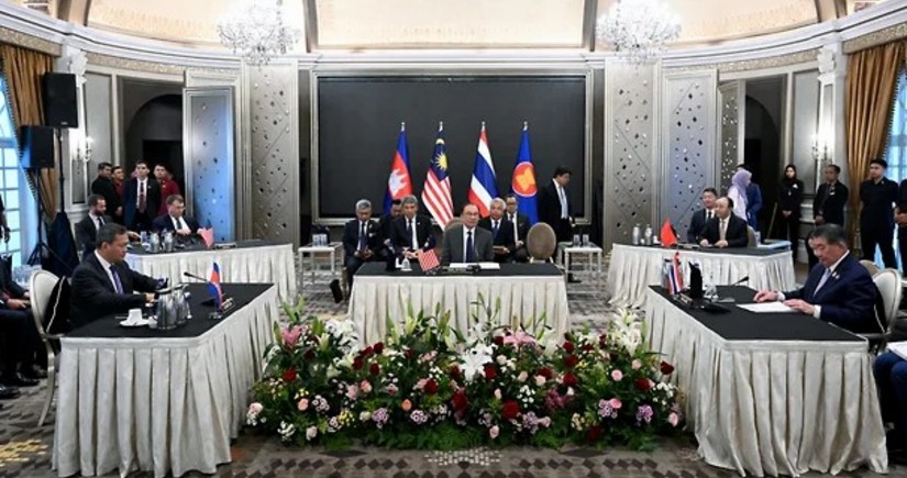 Talks underway between Thai and Cambodian leaders, Malaysian official says