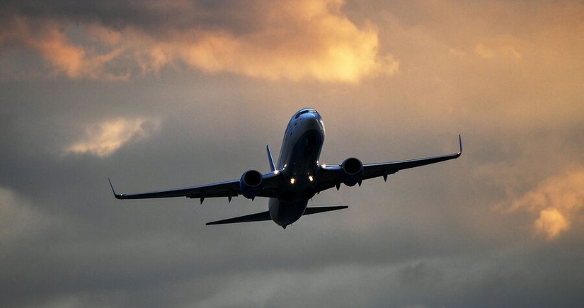 Britaniya 5 ildən sonra Pakistan aviaşirkətlərinin uçuşlarına qadağanı ləğv edib