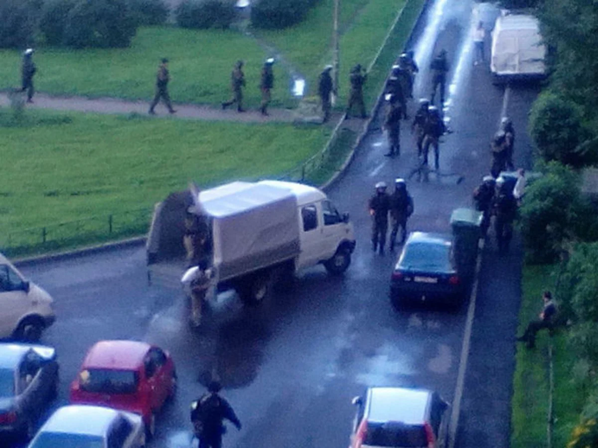 ​В России в ходе спецоперации в жилом доме задержаны трое боевиков