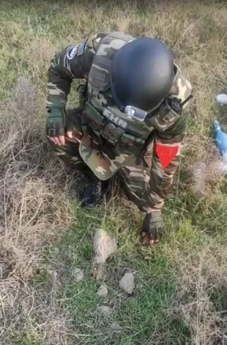 Bakıda dəmir yolu keçidində qumbara tapılıb