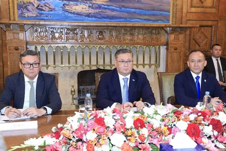 Qazaxıstan və Əfqanıstan Trans-Əfqan dəmir yolunun tikintisi haqqında Memorandum imzalayıb