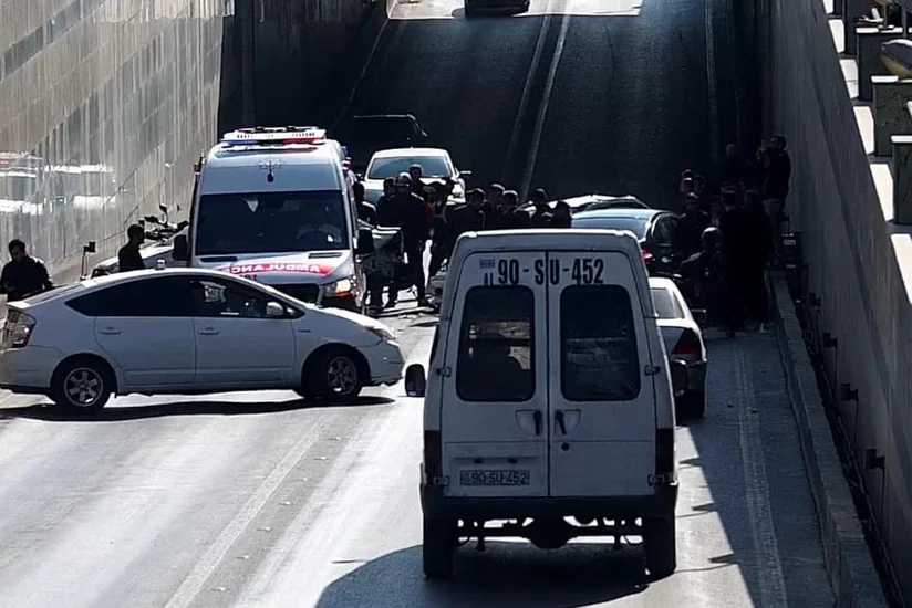 Bakıda tuneldə yol qəzası baş verib