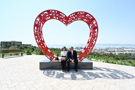 President, First Lady attend opening of new park in Baku