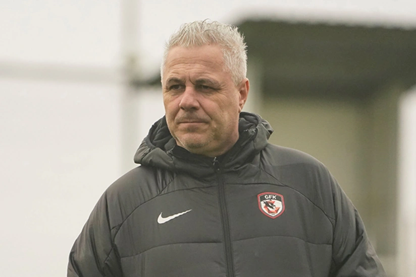 Türkiyə klubunun baş məşqçisi xəstəxanaya yerləşdirilib