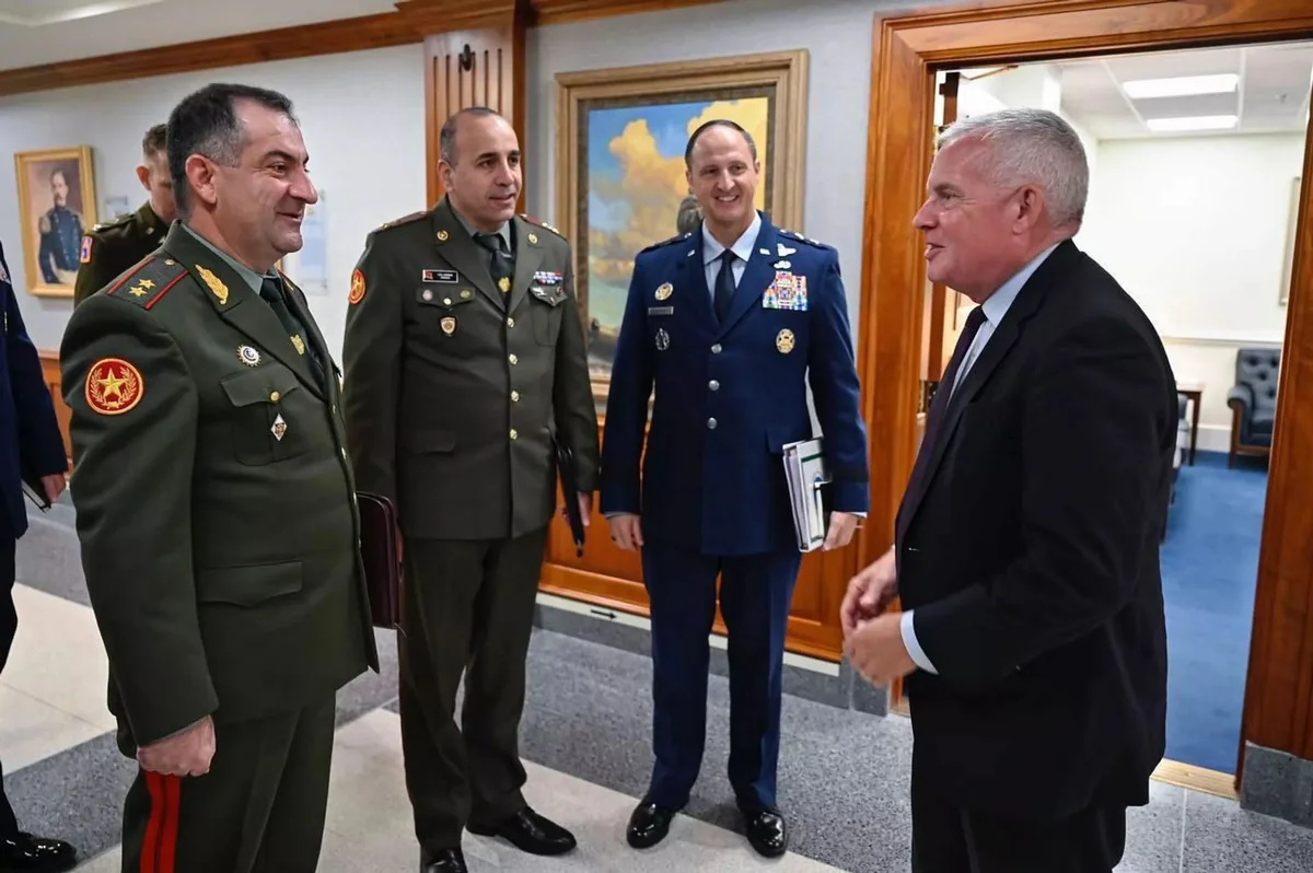 Глава ГШ ВС Армении обсудил с американскими военными сотрудничество в оборонной сфере