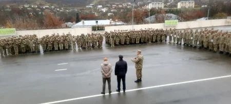 Azad edilmiş ərazilərdə hərbçilərlə görüşlər keçirilib
