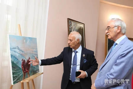 Moskva Şəhər Dumasında azərbaycanlı rəssamın sərgisi açılıb - FOTO