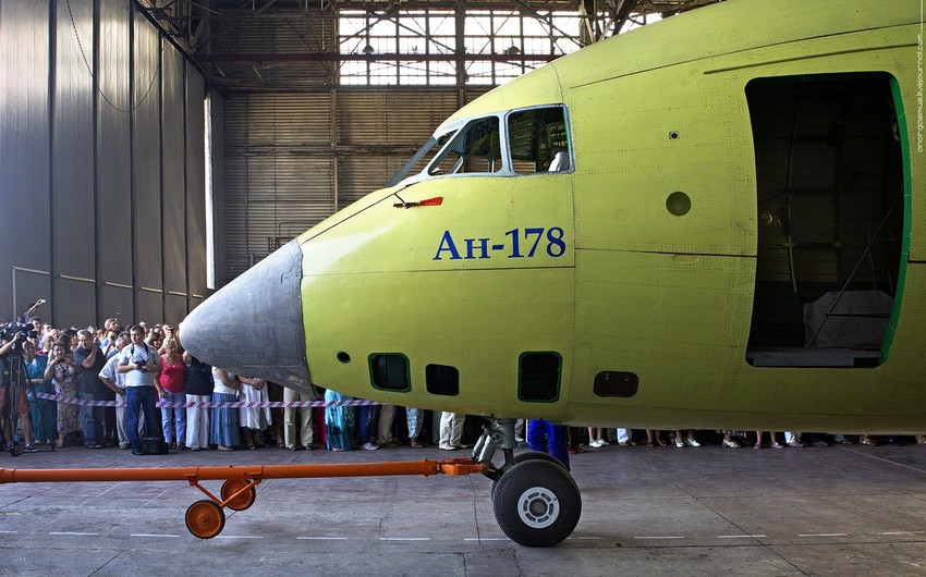 'Silk Way Airlines' and 'Antonov' sign a deal for supply of 10 planes in Azerbaijan
