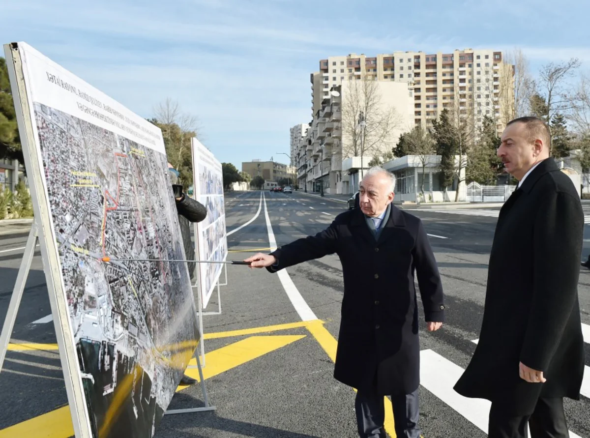 ​Prezident İlham Əliyev Xətai rayonunda yolların yenidənqurmadan sonrakı vəziyyəti ilə tanış olub