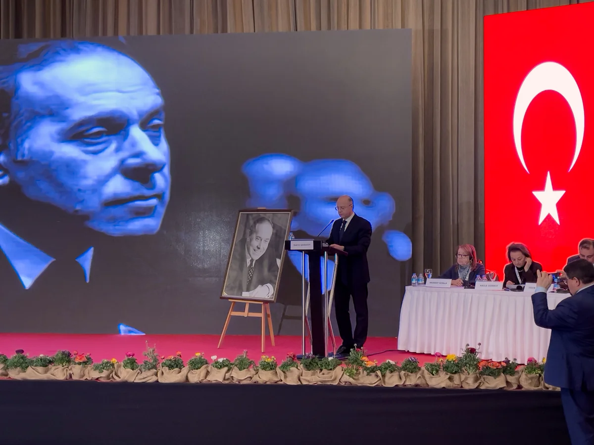 Energetika naziri Heydər Əliyevin fəaliyyətində strateji prioritetləri açıqlayıb