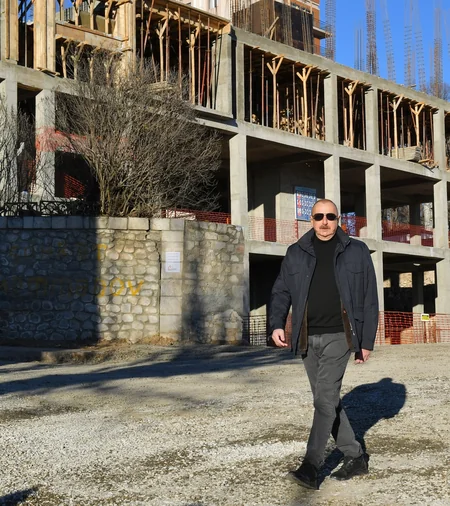 Ilham Aliyev inspects construction progress on Garabagh Street in Shusha city