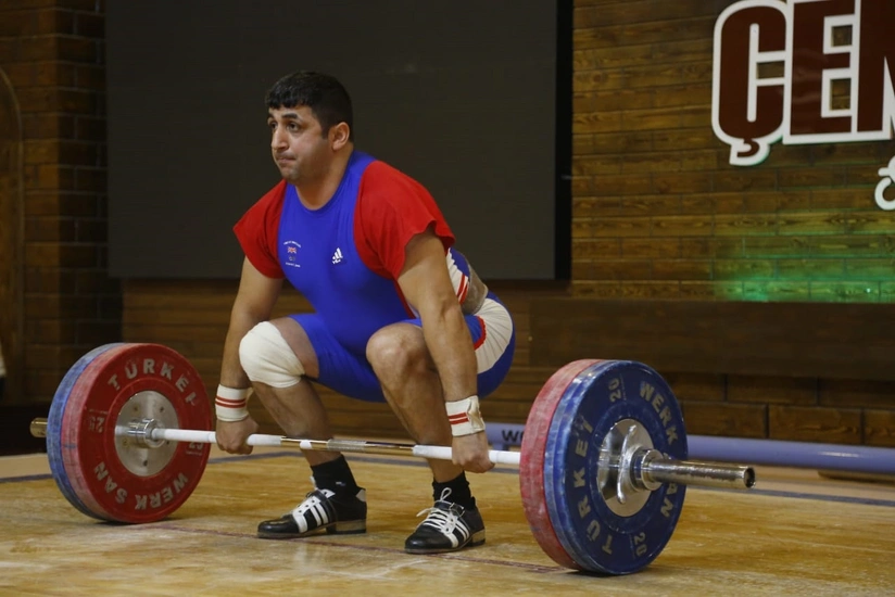 Azərbaycanın usta ağırlıqqaldıranları dünya çempionatında 4 medal qazandı
