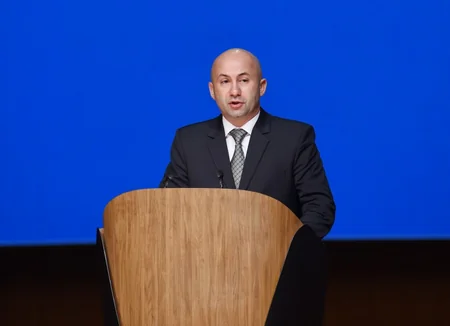 Azərbaycanda 2 milyard ton neft hasilatı münasibətilə təntənəli mərasim keçirilib, Prezident İlham Əliyev tədbirdə iştirak edib - YENİLƏNİB