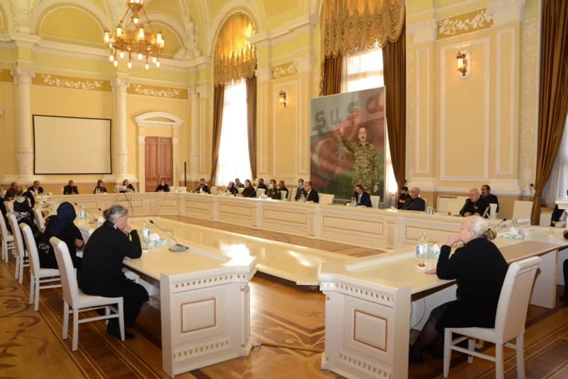 Eldar Əzizov: Son 200 ildə ilk dəfə ermənilərlə münaqişə qələbə ilə başa çatıb