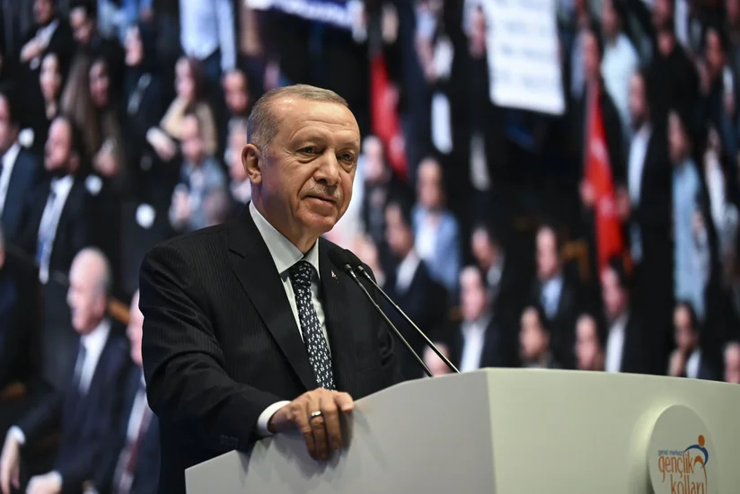 Canlı yayımda halı pisləşən Ərdoğan səhhəti ilə bağlı açıqlama verib - YENİLƏNİB