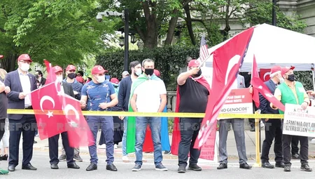 Vaşinqtonda azərbaycanlılar və türklər Baydenə etiraz aksiyası keçiriblər - YENİLƏNİB