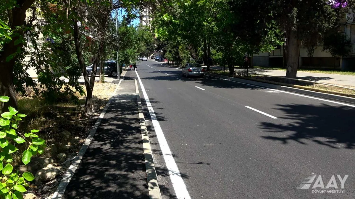 Bakının Əşrəf Yunusov və Ruhulla Axundov küçələri təmir olunub