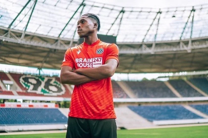 Almaniya klubunun futbolçusu “Qalatasaray”la anlaşıb