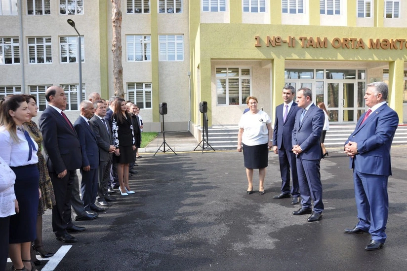 Təhsil naziri Biləsuvarda məktəbin açılışında iştirak edib