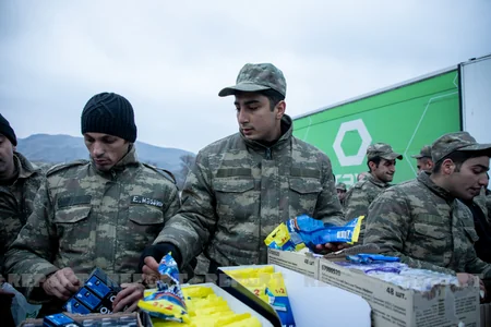Qubadlıda xidmət edən əsgərlərimizə sovqat paylanılıb