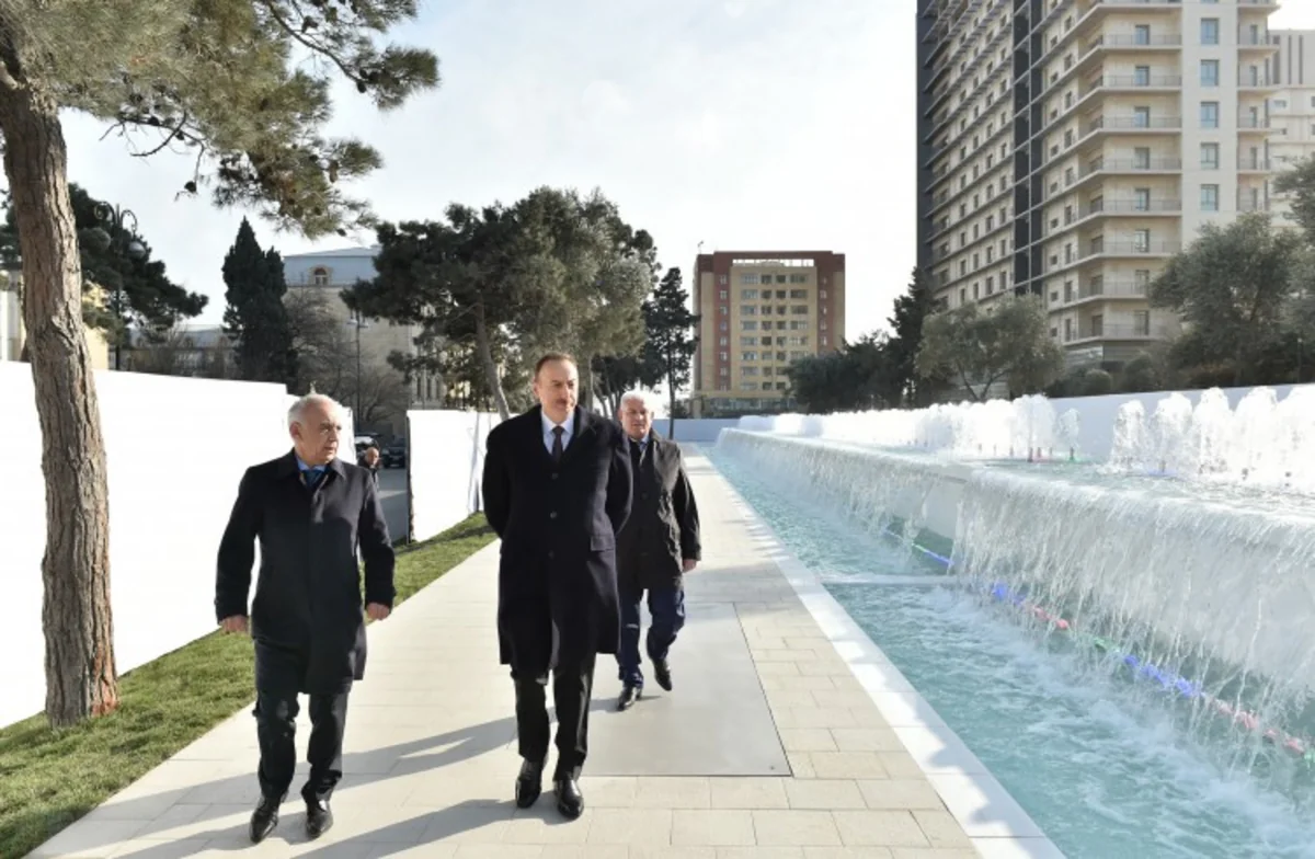 ​Azərbaycan Prezidenti Xətai rayonunda fəvvarələr və şəlalələr kompleksi ilə tanış olub