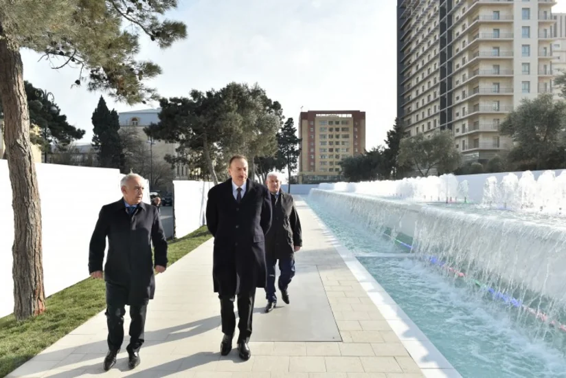 ​Azərbaycan Prezidenti Xətai rayonunda fəvvarələr və şəlalələr kompleksi ilə tanış olub