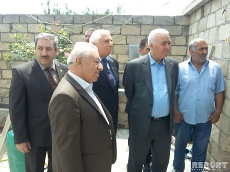 Əli Əhmədov Tərtərə gedib, aprel döyüşlərindən sonra görülən işlərlə tanış olub - FOTO
