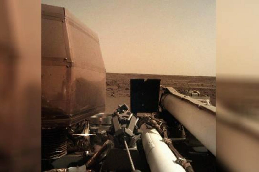 NASA Marsın səthində ilk qazıntı işlərinə başlayıb