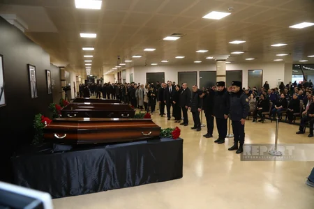 Bakıda təyyarə qəzasında həlak olan ekipaj üzvləri ilə vida mərasimi başa çatıb - YENİLƏNİB-2