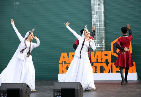 Замминистра обороны принял участие в церемонии открытия Армейских международных игр – 2021