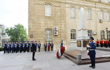 President visits monument erected in honor of Azerbaijani Democratic Republic