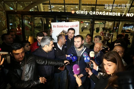 Üçqat Avropa çempionu olmuş Azərbaycan şahmatçıları Vətənə dönüb - FOTO